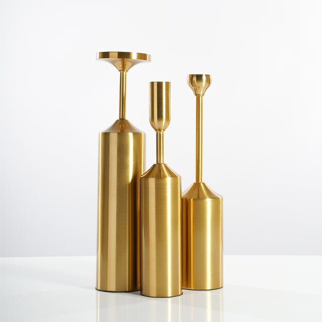 Elegant Golden Metal Candle Holders – Modern Decorative Stands for Home & Event Décor